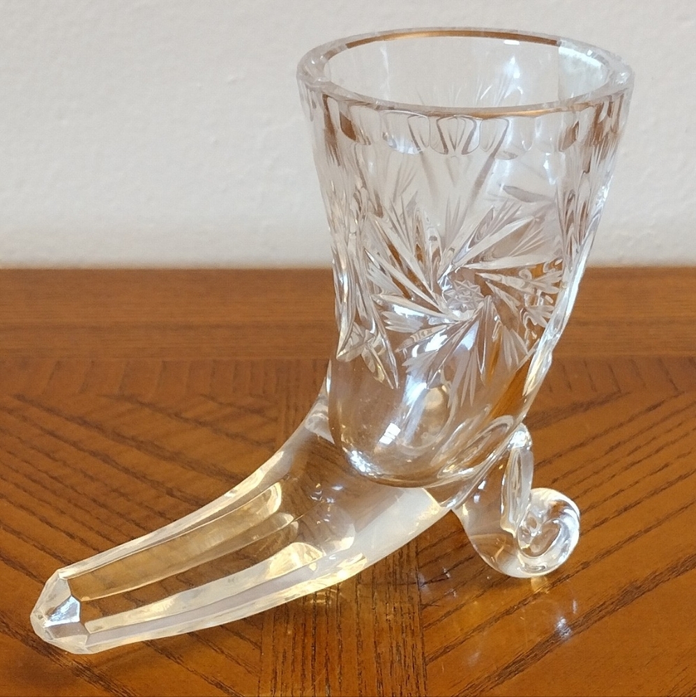 Violetta Hand Cut 24 Percent Lead Crystal Cornucopia Horn Footed Vase